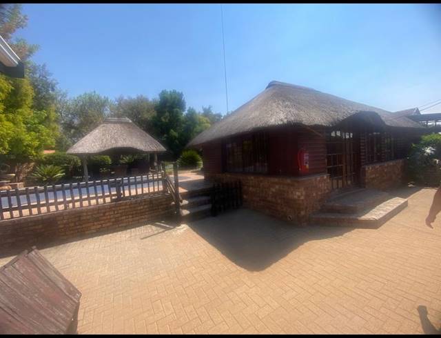 4 BEDROOM HOUSE FOR SALE IN DENNESIG